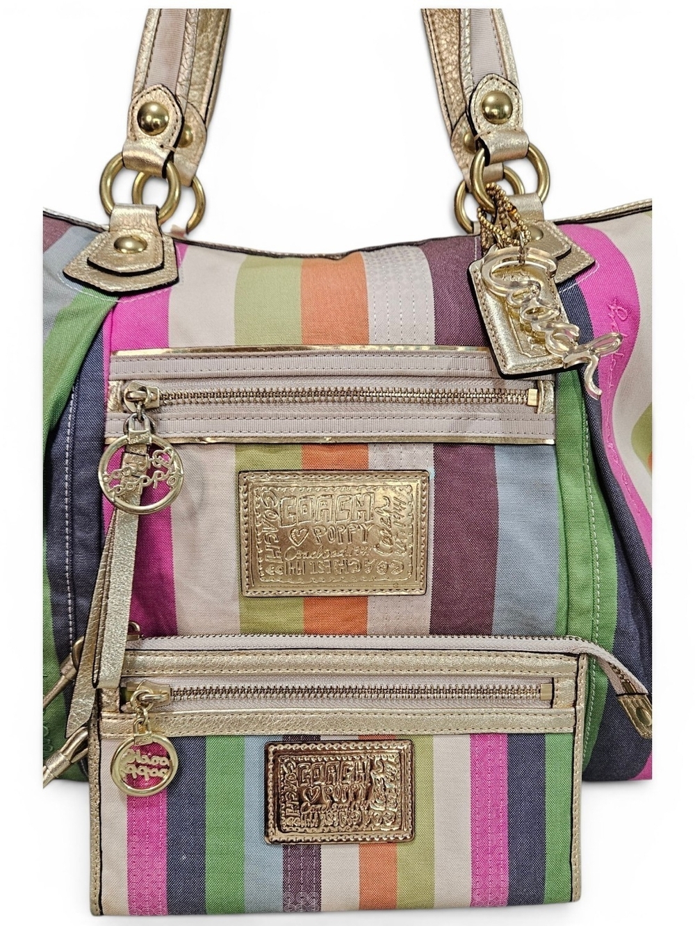 Coach LEGACY POPPY 2010 SET with Matching Wristlet - Picture 2 of 14